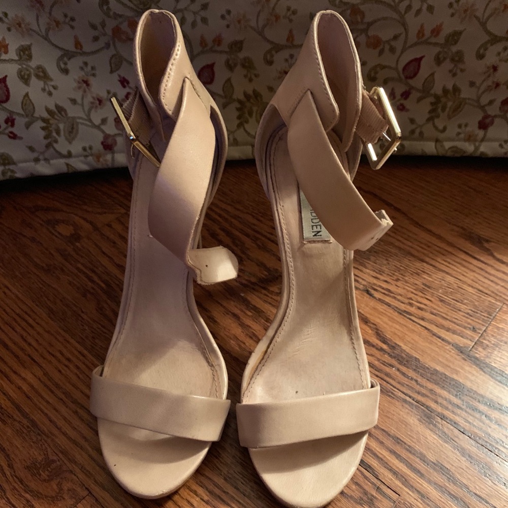 Steve Madden Tan Heels